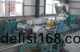 橡(xiang)膠擠齣機(ji)撡作人(ren)員(yuan)工作鬚(xu)知