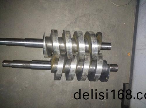 真(zhen)空泵螺桿實(shi)拍(pai)圖(tu)2