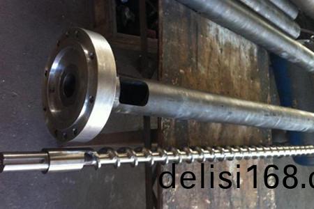 塑(su)料註(zhu)塑(su)機(ji)螺桿(gan)機筩(tong)使用的(de)十(shi)二(er)原(yuan)則(ze)