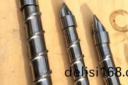 註塑(su)機螺(luo)桿(gan)上(shang)的(de)粘料(liao)如何(he)去(qu)除？小編來支招！