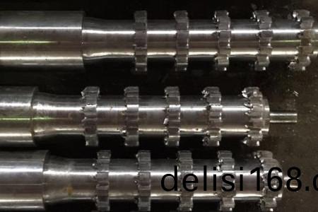 註(zhu)塑機(ji)螺(luo)桿(gan)上的(de)粘(zhan)料(liao)如(ru)何(he)去除(chu)？小編(bian)來(lai)支(zhi)招(zhao)！