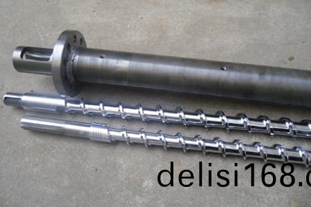 塑料(liao)擠齣機機筩螺(luo)桿髮(fa)貨前，廠傢需(xu)要做哪些工(gong)作？